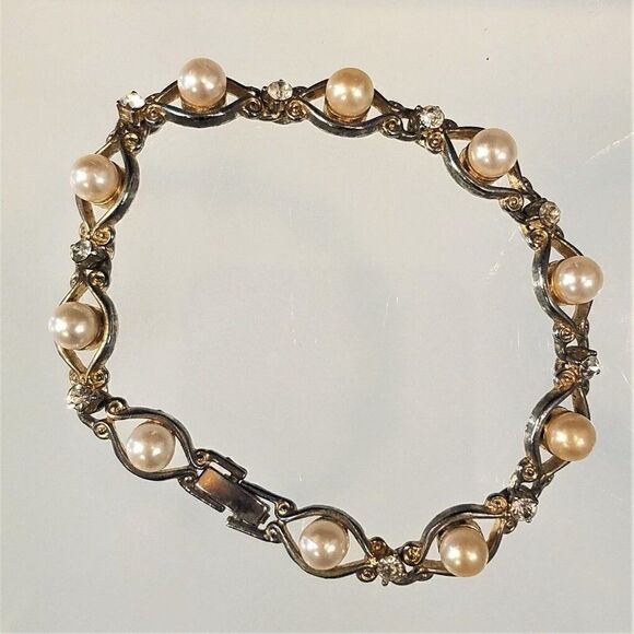 Vintage Faux Pearl Clear Rhinestone Gold Tone Link Bracelet 7 inch - Picture 1 of 6
